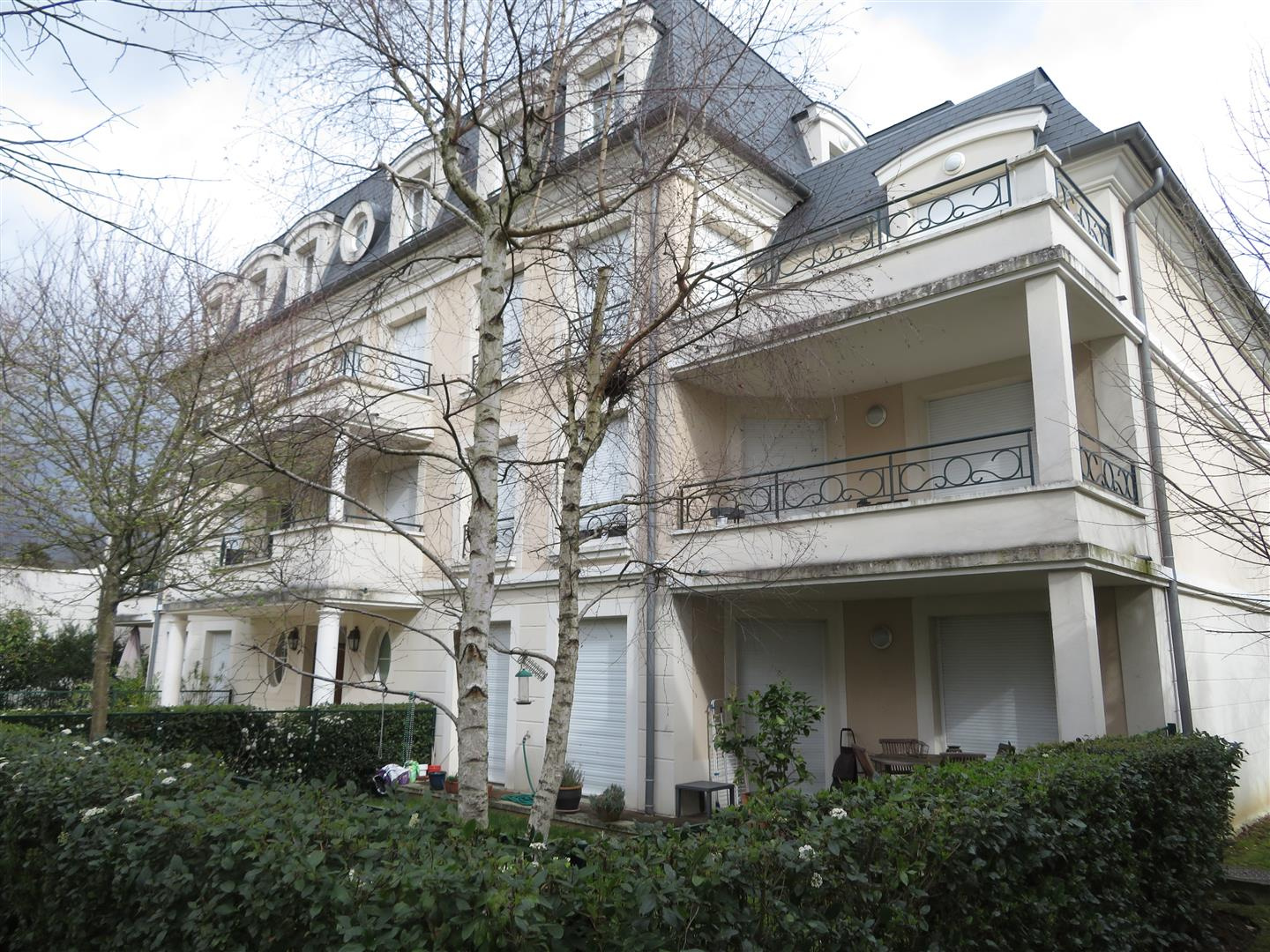 location PLESSIS TREVISE (94420)